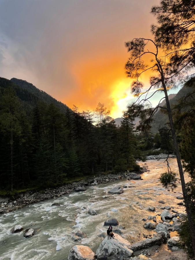 Wabi Sabi Riverside Hostel Kasol Eksteriør billede