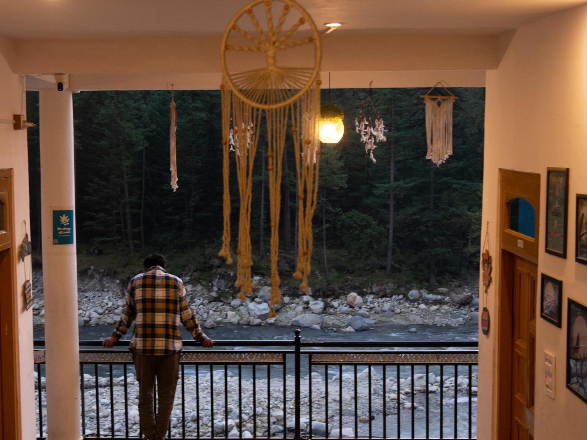 Wabi Sabi Riverside Hostel Kasol Eksteriør billede